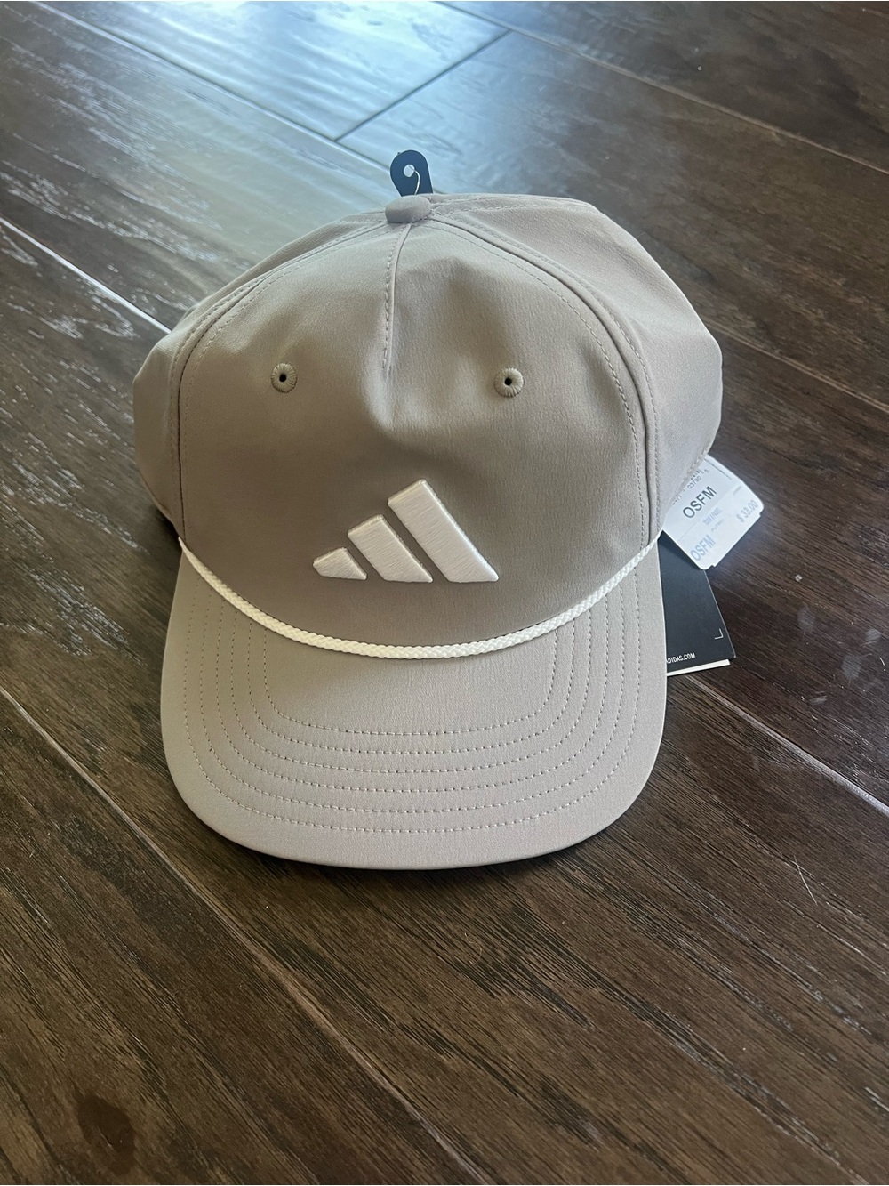 Adidas hat NWT